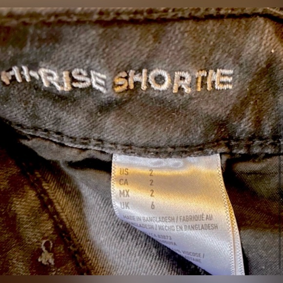 American Eagle Outfitters High Rise Shortie Jean
Shorts 360 Super Stretch Size 2 - Picture 4 of 5